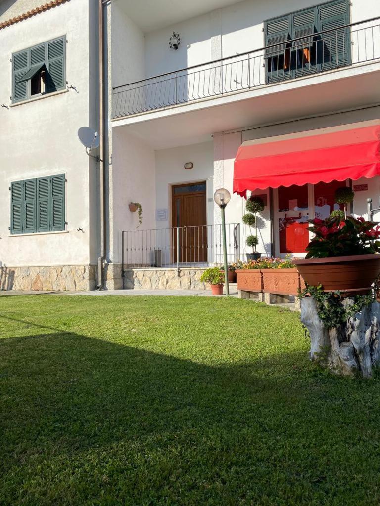 Appartamento L'Edera Santo Stefano di Magra Bagian luar foto